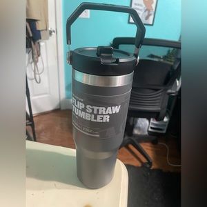 Stanley Flip Straw Tumbler 30oz
